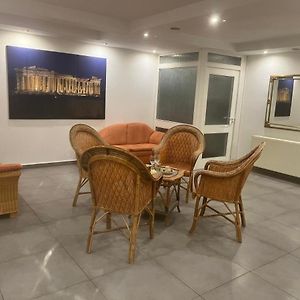 Akropolis Hotel